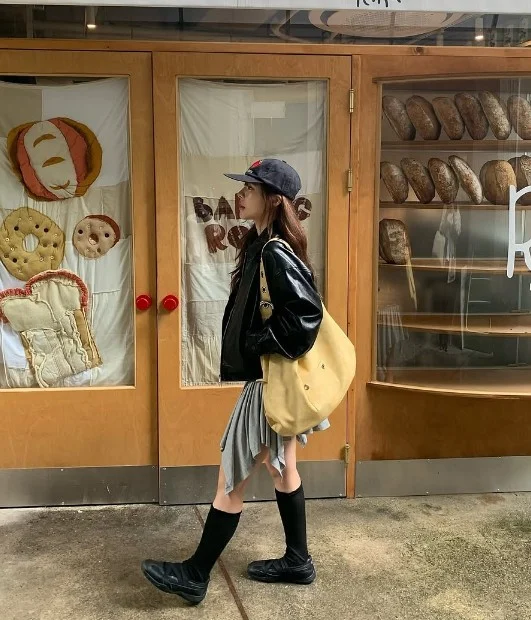 【雙面超大容量💥】LETERIE Buckle Reversible Shoulder Bag (5色)