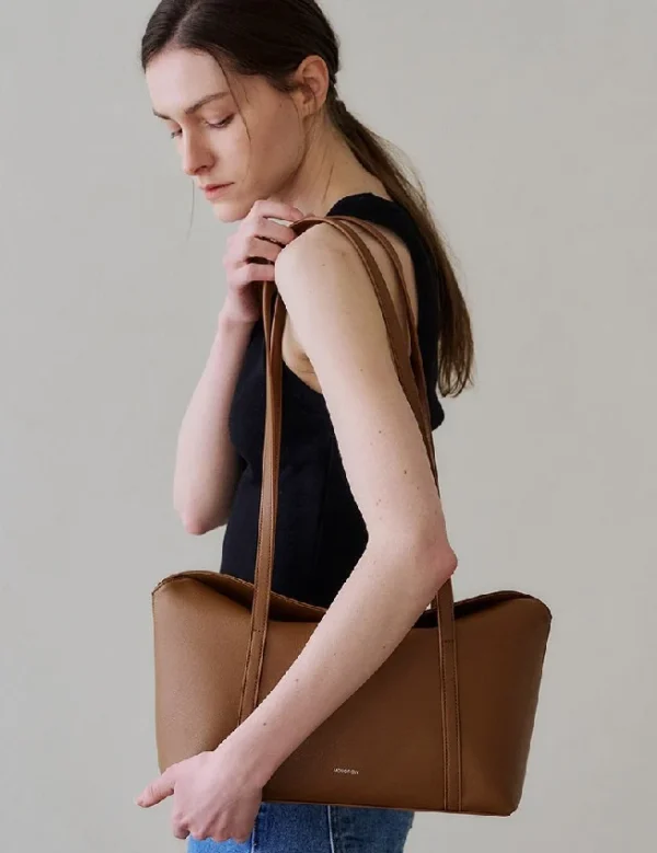 【獨特流線設計✨】MONOROW Sara 長肩帶單肩包(6色)