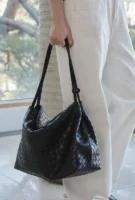 【BV Pinacoteca平替💖】MONOROW Noa 織紋單肩包 (2色)